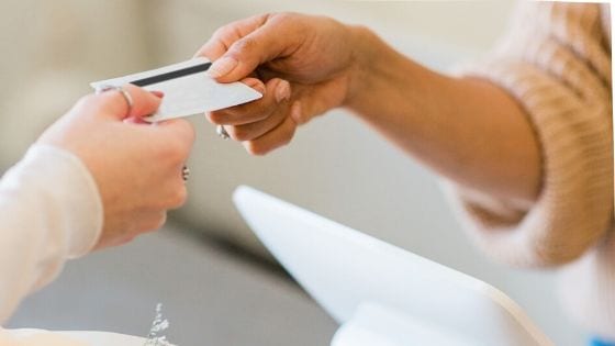 If you’ve followed me for any length of time you will probably know that I am a huge fan of Starling vs Monzo. Starling Bank are what’s known as a ‘challenger’ bank, and challenger banks are changing what banking looks and feels like.